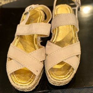 Prada Sandals! Good for summer!!